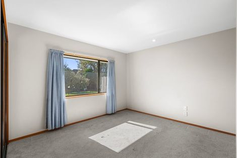 Photo of property in 8 Claverley Gardens, Avonhead, Christchurch, 8042