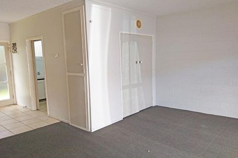 Photo of property in 2/30 Fairburn Road, Otahuhu, Auckland, 1062