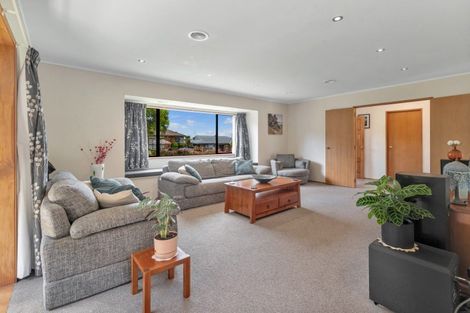 Photo of property in 6 Citation Way, Botany Downs, Auckland, 2010