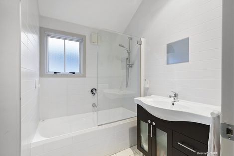 Photo of property in 15a Aplin Terrace, Ngaio, Wellington, 6035