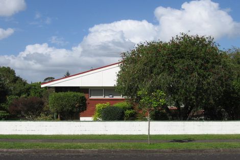 Photo of property in 75 Meadway, Sunnyhills, Auckland, 2010