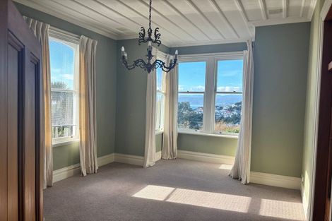Photo of property in 12 Fairview Crescent, Kelburn, Wellington, 6012