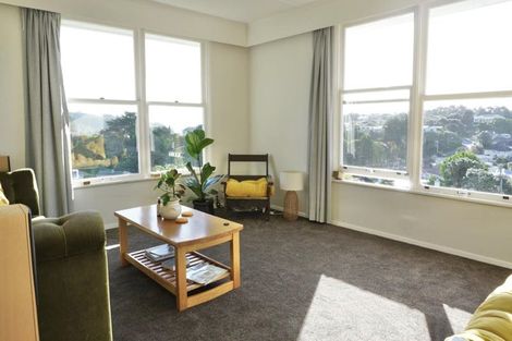 Photo of property in 42 Downes Street, Titahi Bay, Porirua, 5022