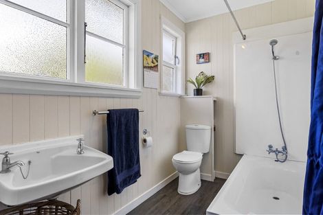 Photo of property in 22 Douglas Road, Amberley, 7410