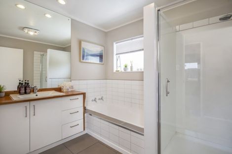 Photo of property in 27 Arbor-lea Avenue, Richmond, 7020