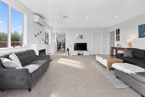 Photo of property in 79 Black Rock Road, Newlands, Wellington, 6037