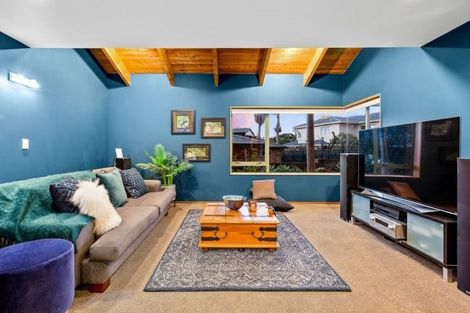 Photo of property in 32 Seacrest Drive, West Harbour, Auckland, 0618