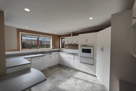 Photo of property in 32 Colum Place, Bucklands Beach, Auckland, 2014