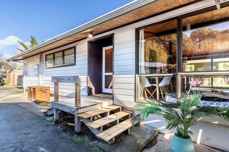 Photo of property in 30 Hookway Grove, Paraparaumu, 5032