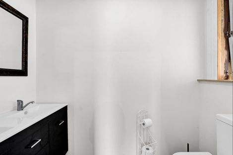 Photo of property in 3 Carrington Street, Inglewood, 4330