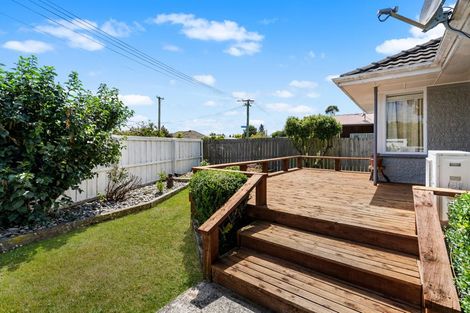 Photo of property in 15 Stackhouse Avenue, Bishopdale, Christchurch, 8053