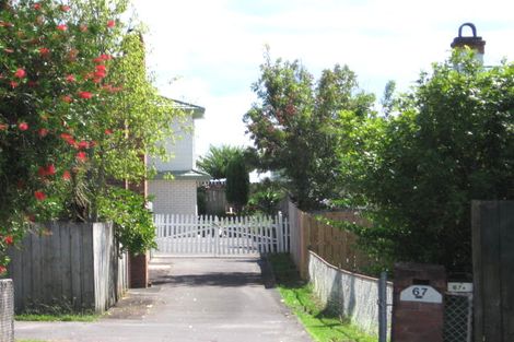 Photo of property in 67a Hutchinson Avenue, New Lynn, Auckland, 0600