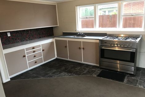 Photo of property in 40 Longburn Road, Henderson, Auckland, 0610