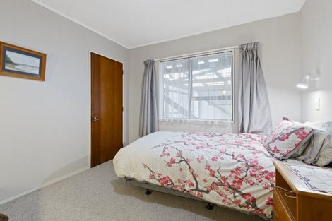 Photo of property in 8 Godwit Place, Waiuku, 2123