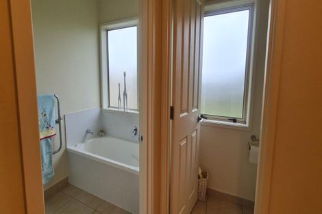 Photo of property in 44 Phillips Street, Sanson, 4817