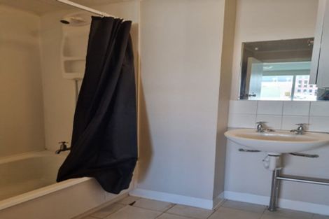 Photo of property in Churchill Flats, 213 The Terrace, Wellington Central, Wellington, 6011
