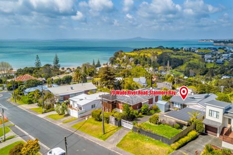 Photo of property in 70 Wade River Road, Stanmore Bay, Whangaparaoa, 0932