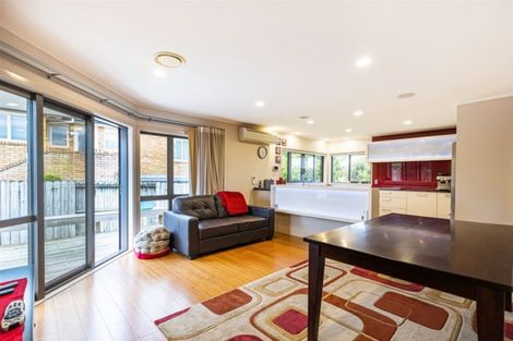 Photo of property in 10 Bundoran Way, Pinehill, Auckland, 0632