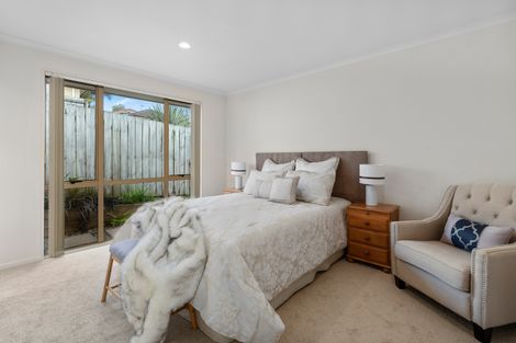 Photo of property in 37 Nimstedt Avenue, Oteha, Auckland, 0632