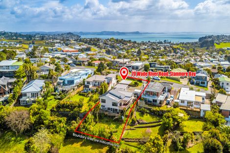 Photo of property in 70 Wade River Road, Stanmore Bay, Whangaparaoa, 0932