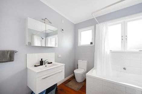 Photo of property in 168 Victoria Street, Cambridge, 3434