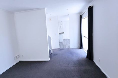 Photo of property in 2/33 Hawker Street, Mount Victoria, Wellington, 6011