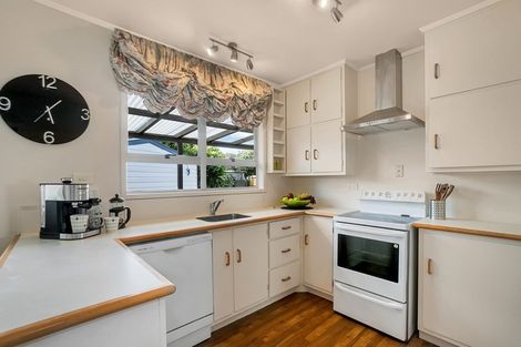 Photo of property in 15 Bedlington Avenue, Manurewa, Auckland, 2102