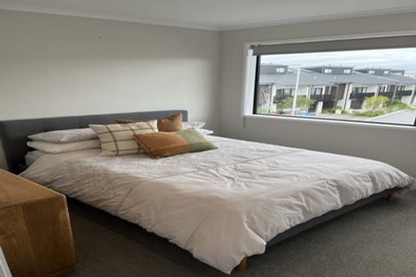 Photo of property in 32 Hobsonville Point Road, Hobsonville, Auckland, 0616