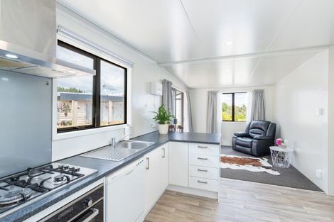 Photo of property in 9a Edelweiss Grove, Timberlea, Upper Hutt, 5018