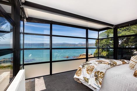 Photo of property in 377a Karaka Bay Road, Karaka Bays, Wellington, 6022