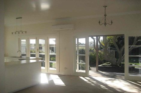 Photo of property in 3 Moeller Street, Taradale, Napier, 4112