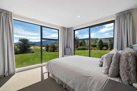 Photo of property in 7 Fife Court, Jacks Point, Queenstown, 9371