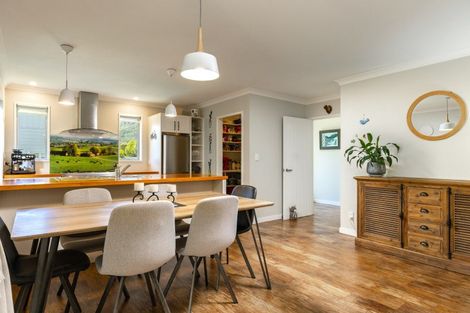 Photo of property in 6a Huia Street, Waikawa, Picton, 7220