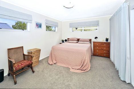 Photo of property in 11 Valley Road, Te Puke, 3119
