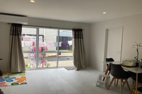 Photo of property in 43 Treestump Road, Takanini, 2112