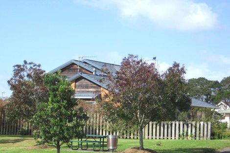 Photo of property in 35 Millstream Drive, Henderson, Auckland, 0610