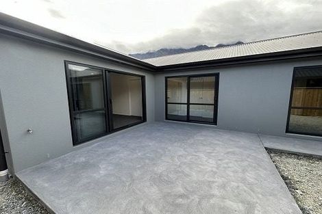 Photo of property in 8 Cheviot Street, Jacks Point, 9371