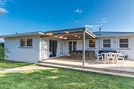 Photo of property in 6 Michael Road, Paraparaumu Beach, Paraparaumu, 5032