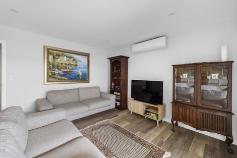 Photo of property in 8 Kaituna Place, Te Awa, Napier, 4110