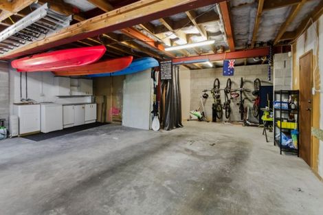 Photo of property in 94 Oaktree Avenue, Browns Bay, Auckland, 0630