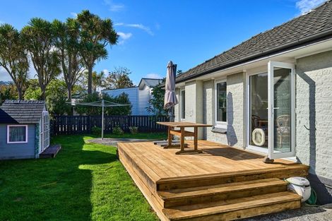 Photo of property in 1 East Grove, Alicetown, Lower Hutt, 5010