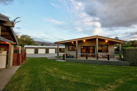 Photo of property in 424 Bannockburn Road, Bannockburn, Cromwell, 9384