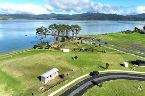 Photo of property in 10 Taniwha Place, Matarangi, 3592