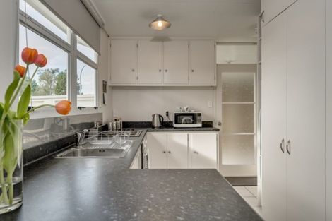 Photo of property in 4 Tahara Crescent, Mount Maunganui, 3116
