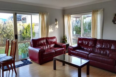 Photo of property in 8a Grassways Avenue, Pakuranga, Auckland, 2010