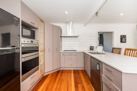 Photo of property in 3 Wairere Grove, Paraparaumu, 5032