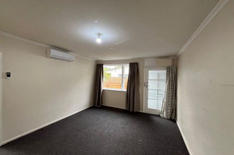 Photo of property in 5 Ranelagh Terrace, Karori, Wellington, 6012