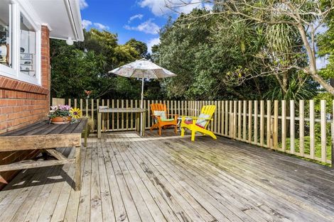 Photo of property in 10 Almadale Place, Hillcrest, Auckland, 0627