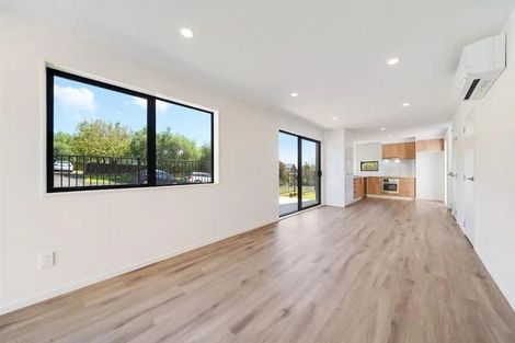 Photo of property in 1/2 Wood Street, Papakura, 2110