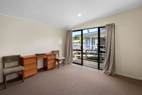 Photo of property in 4 Pohutukawa Drive, Athenree, Katikati, 3177